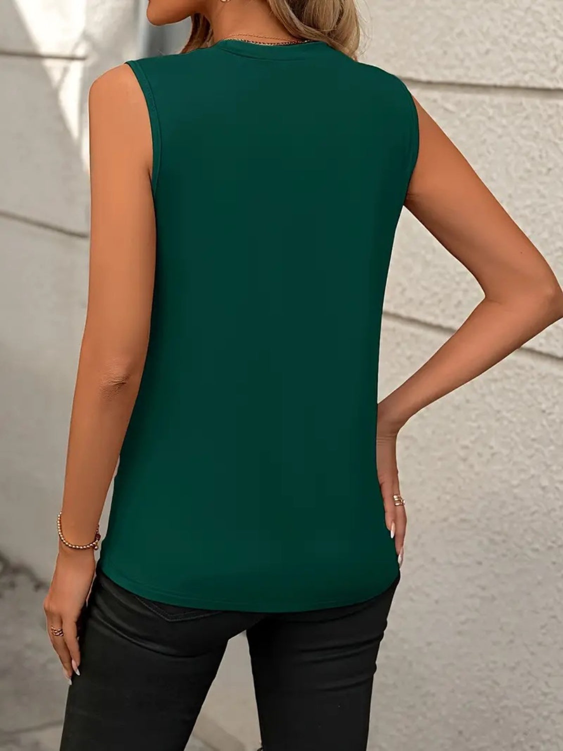 Round Neck Sleeveless Tank Trandify deal