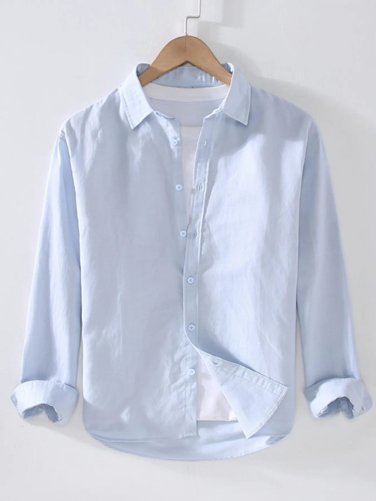 Breathable cotton men’s shirt for work or weekend – wrinkle-resistant fabric