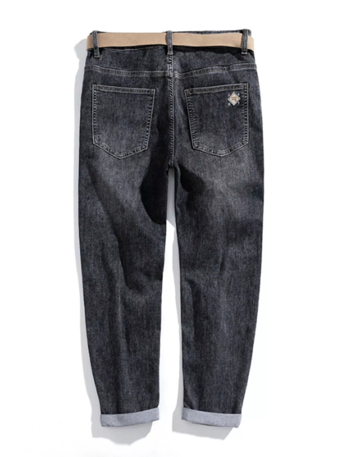 Mens classic straight leg jeans back pocket and fit design