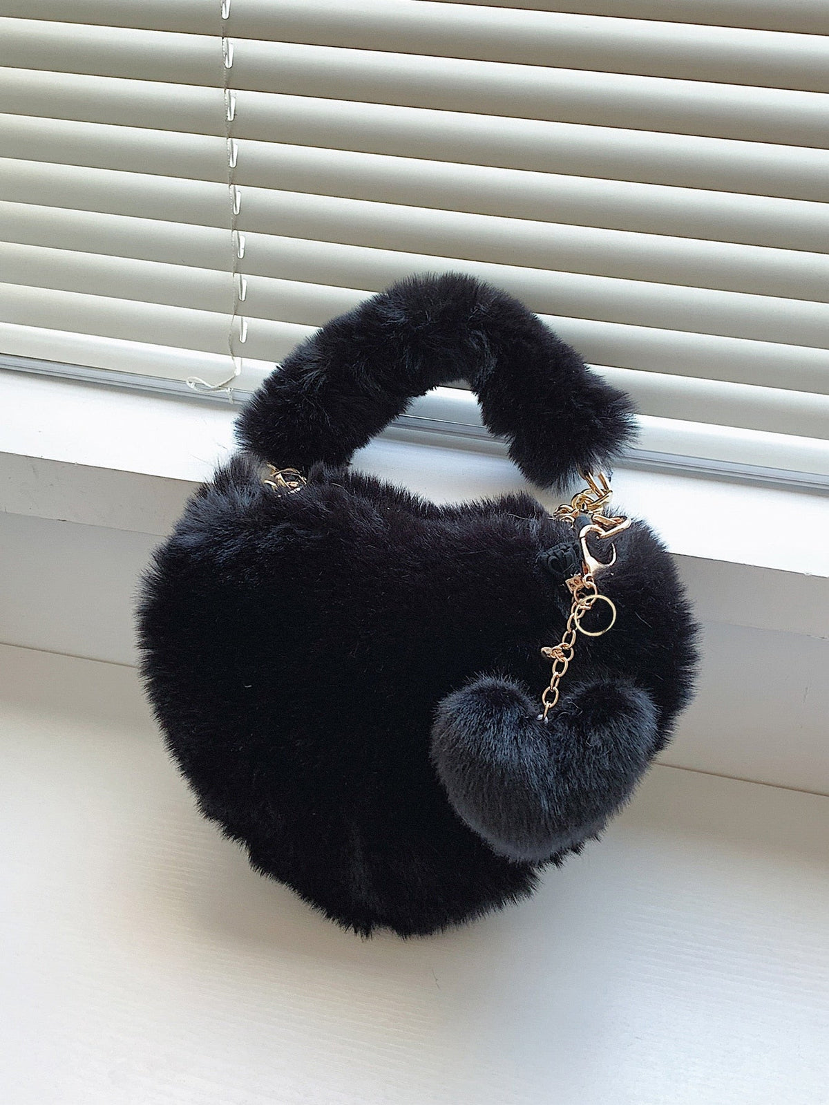 Heart Shape Faux Fur Handbag Trandify Deal
