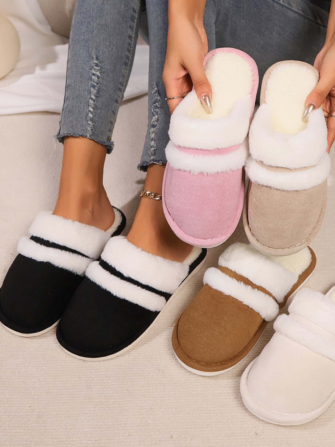 Contrast Faux Fur Round Toe Slippers Trandify Deal