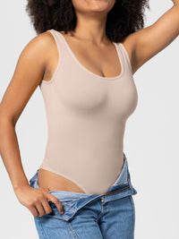 Seamless Scoop Neck Bodysuit – Perfect for Layering & Smooth Fit