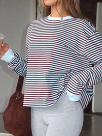 Women's Striped Oversized Sweatshirt - Soft Casual Crewneck