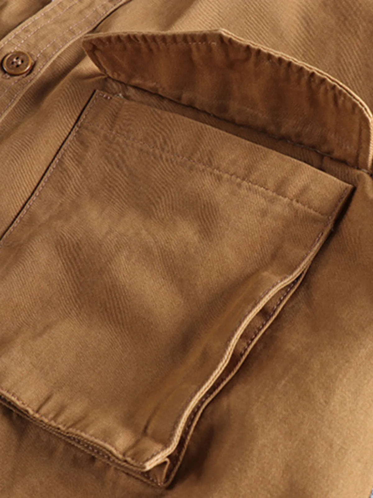 Plus size men’s button-up shirt with chest pockets for big & tall Hawaiian or office wear – breathable long sleeve casual shirt