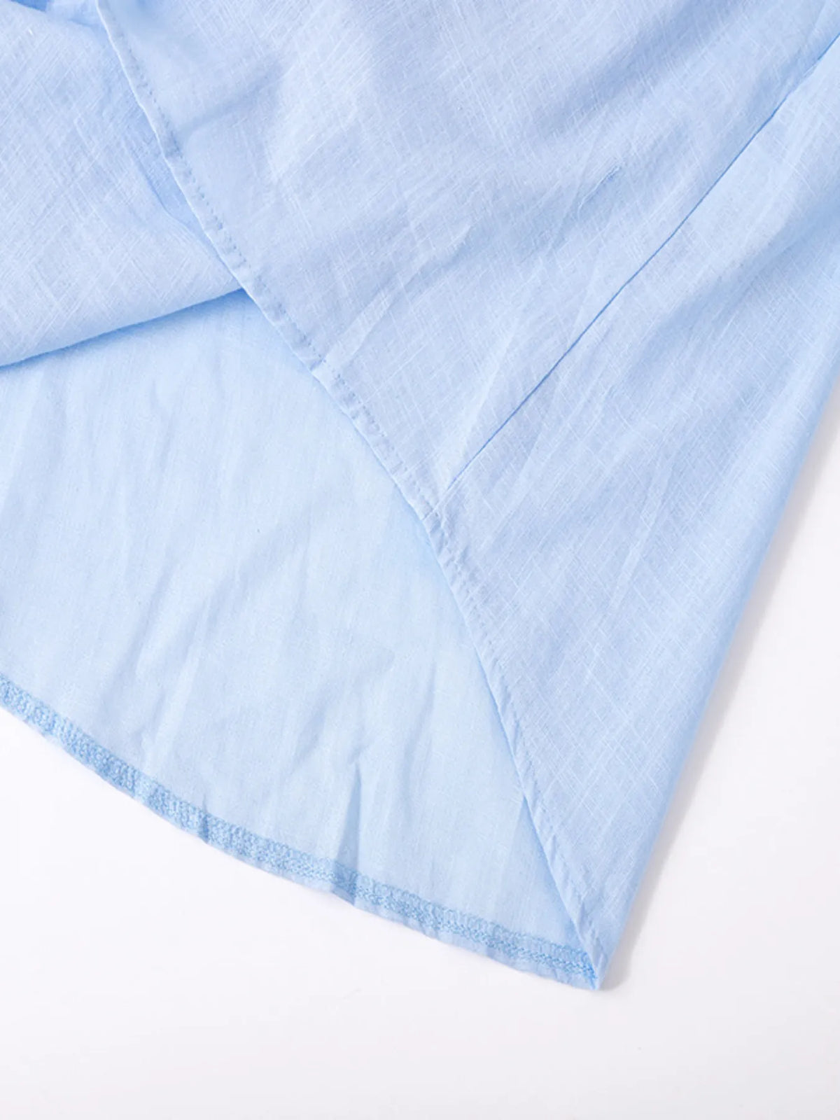 Premium stretch fabric men’s dress shirt with chest pocket – Trendy menswear essential