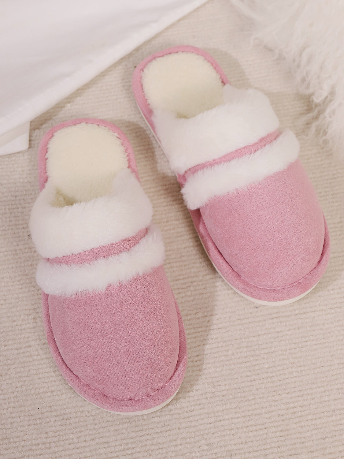 Contrast Faux Fur Round Toe Slippers Trandify Deal