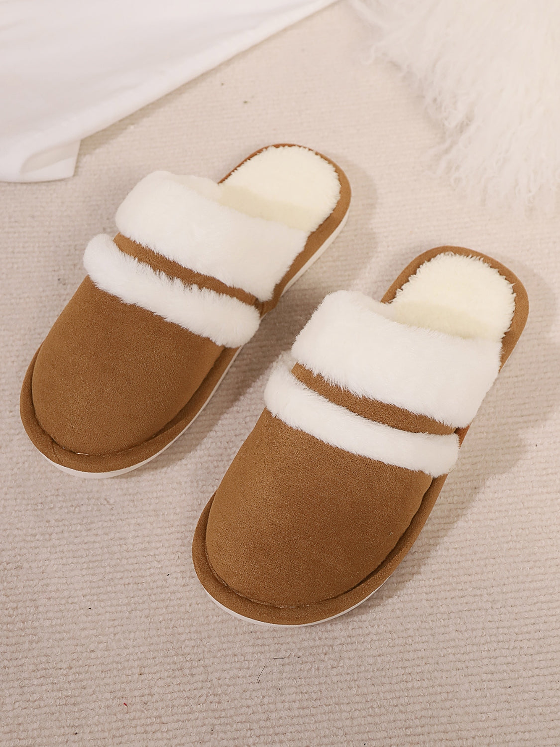 Contrast Faux Fur Round Toe Slippers Trandify Deal