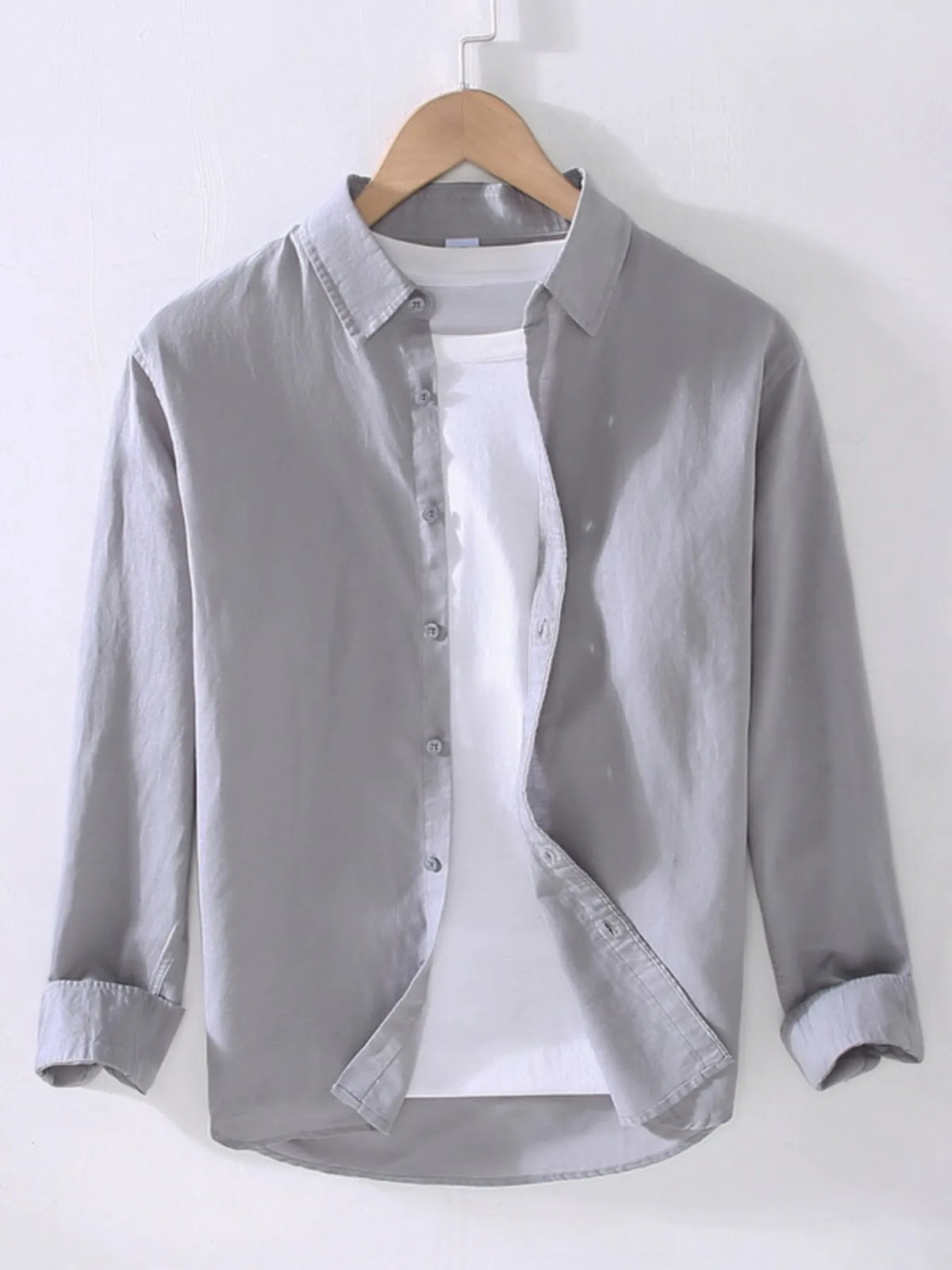 Breathable cotton men’s shirt for work or weekend – wrinkle-resistant fabric