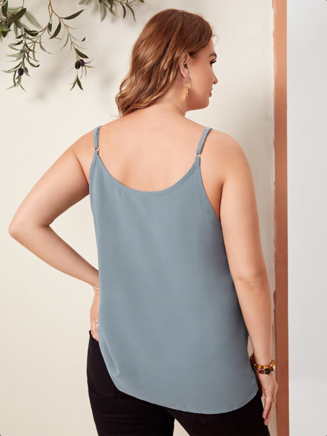 Plus Size Scoop Neck Cami Trandify deal