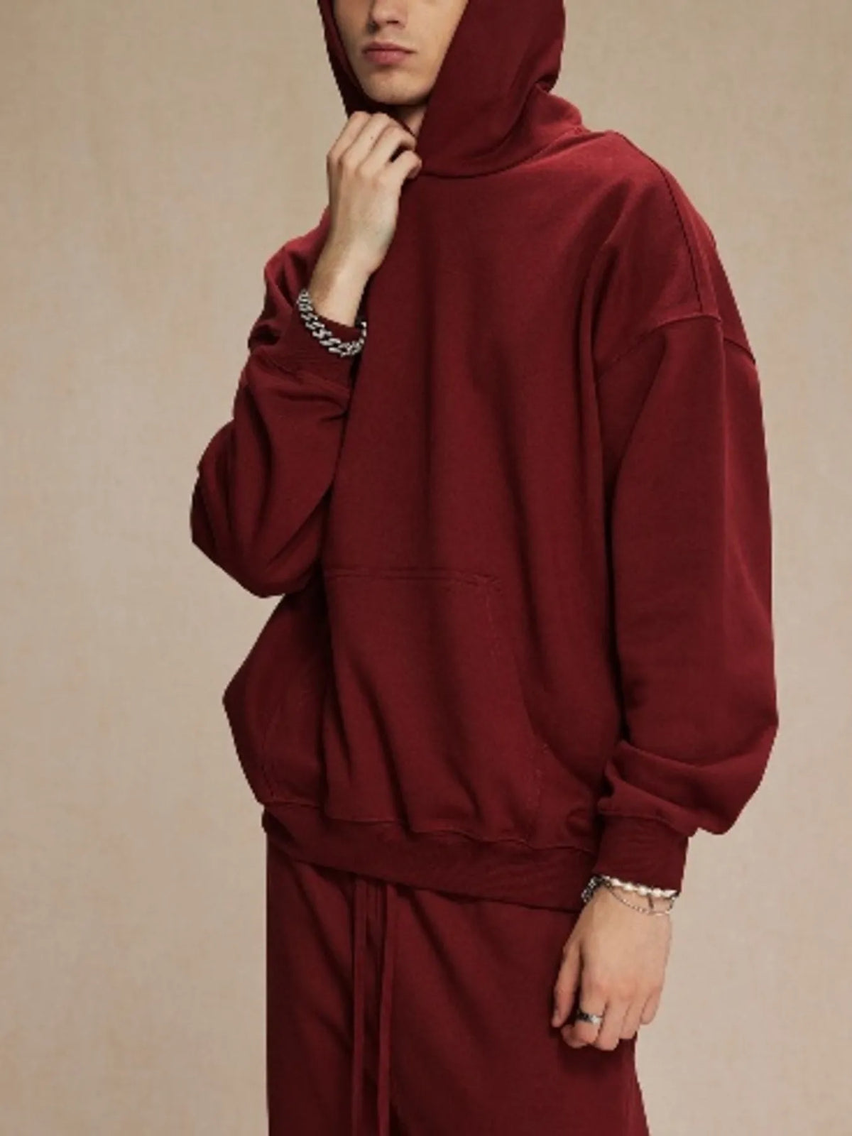 Men's oversized hoodie with kangaroo pocket – cozy long sleeve pullover for streetwear
