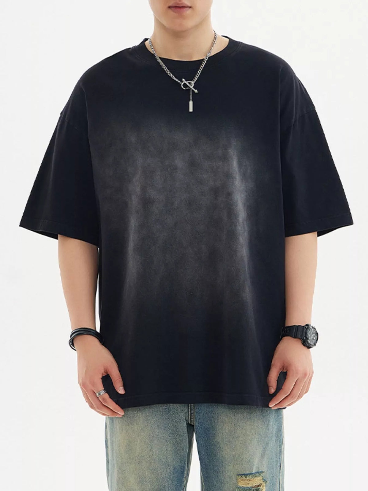 Men's oversized cotton t-shirt in Black - relaxed fit basic tee