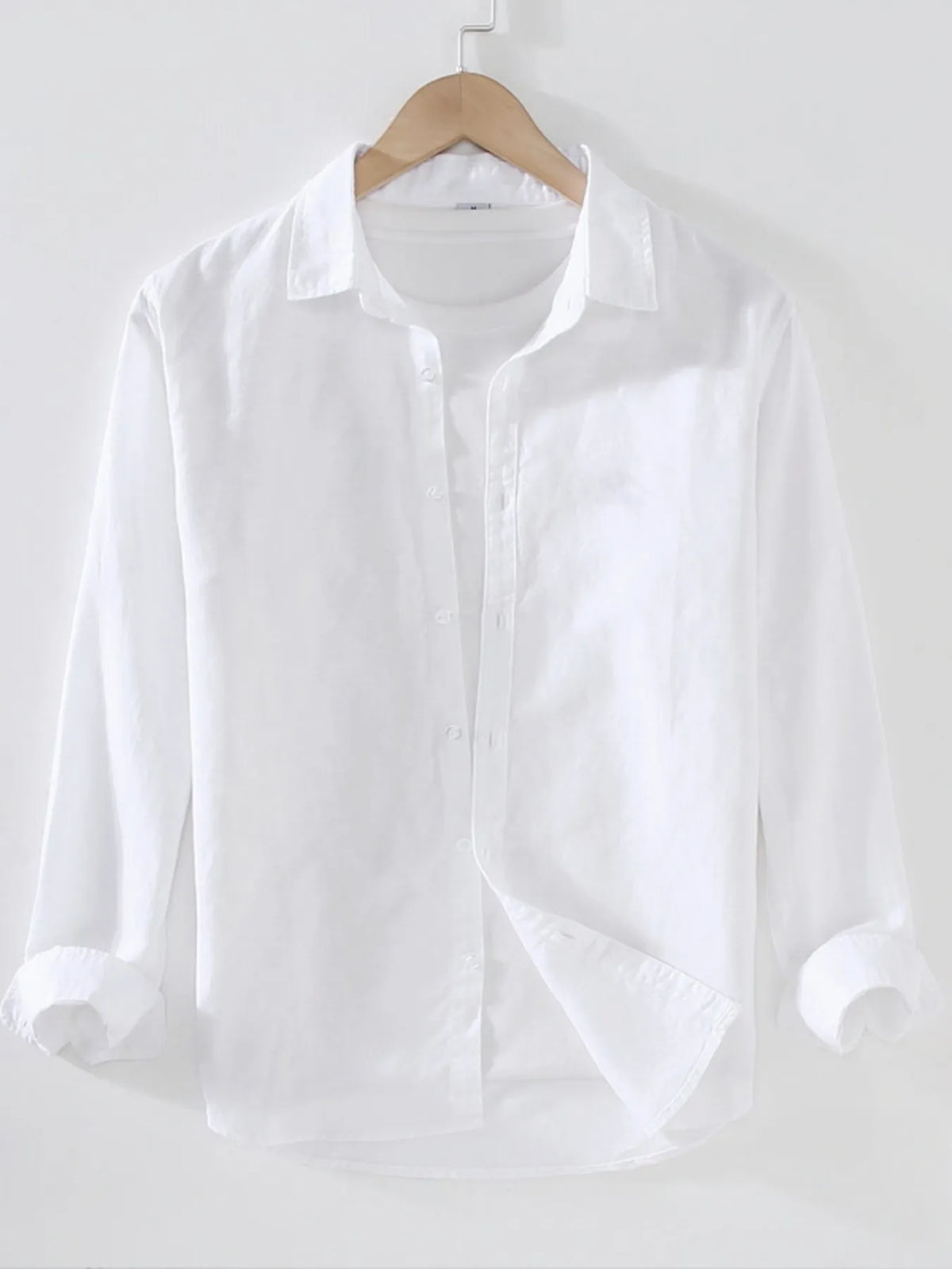 Breathable cotton men’s shirt for work or weekend – wrinkle-resistant fabric