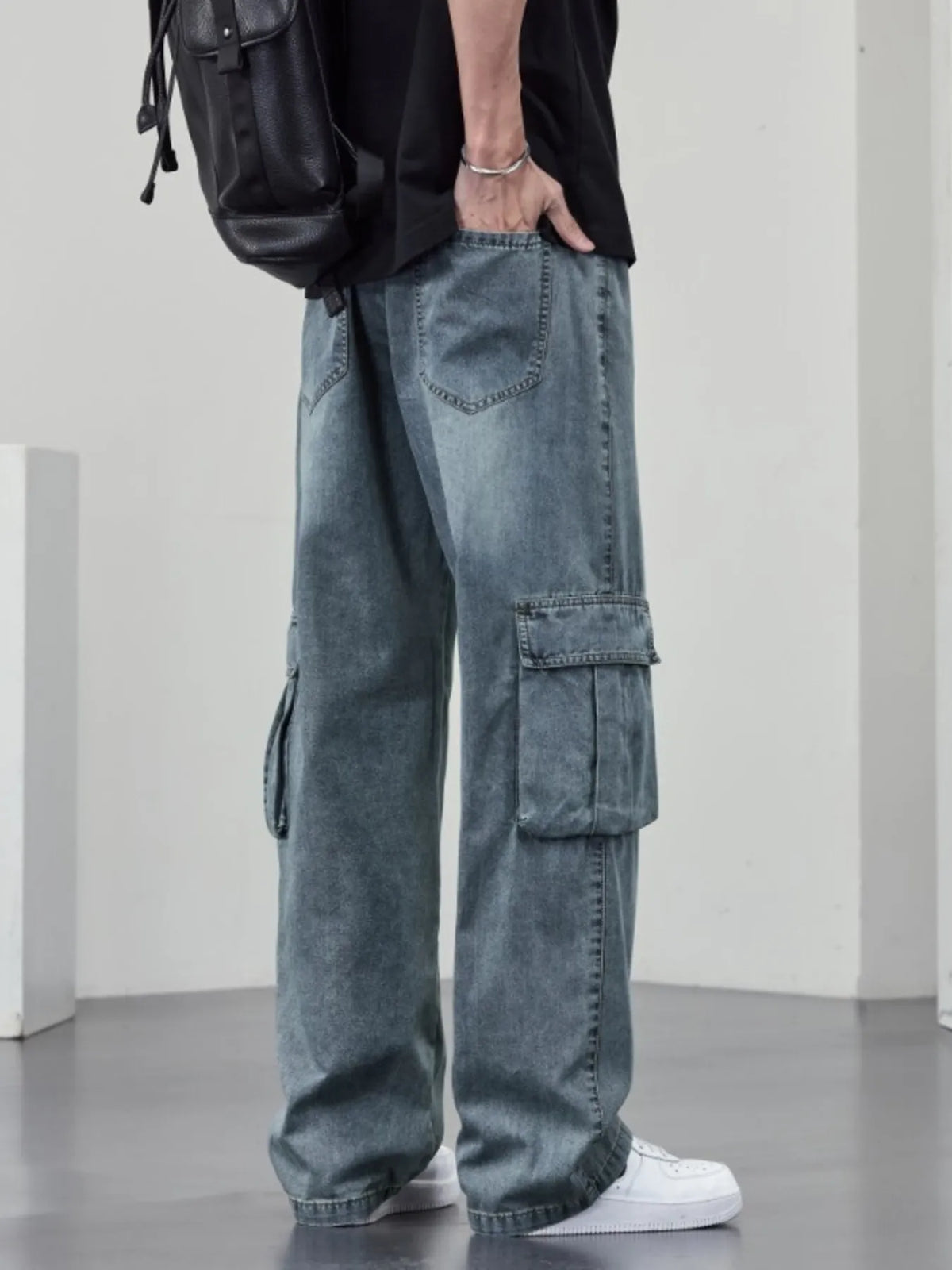 Men's Plus Size Cargo Jeans - Wide Leg & Pocketed