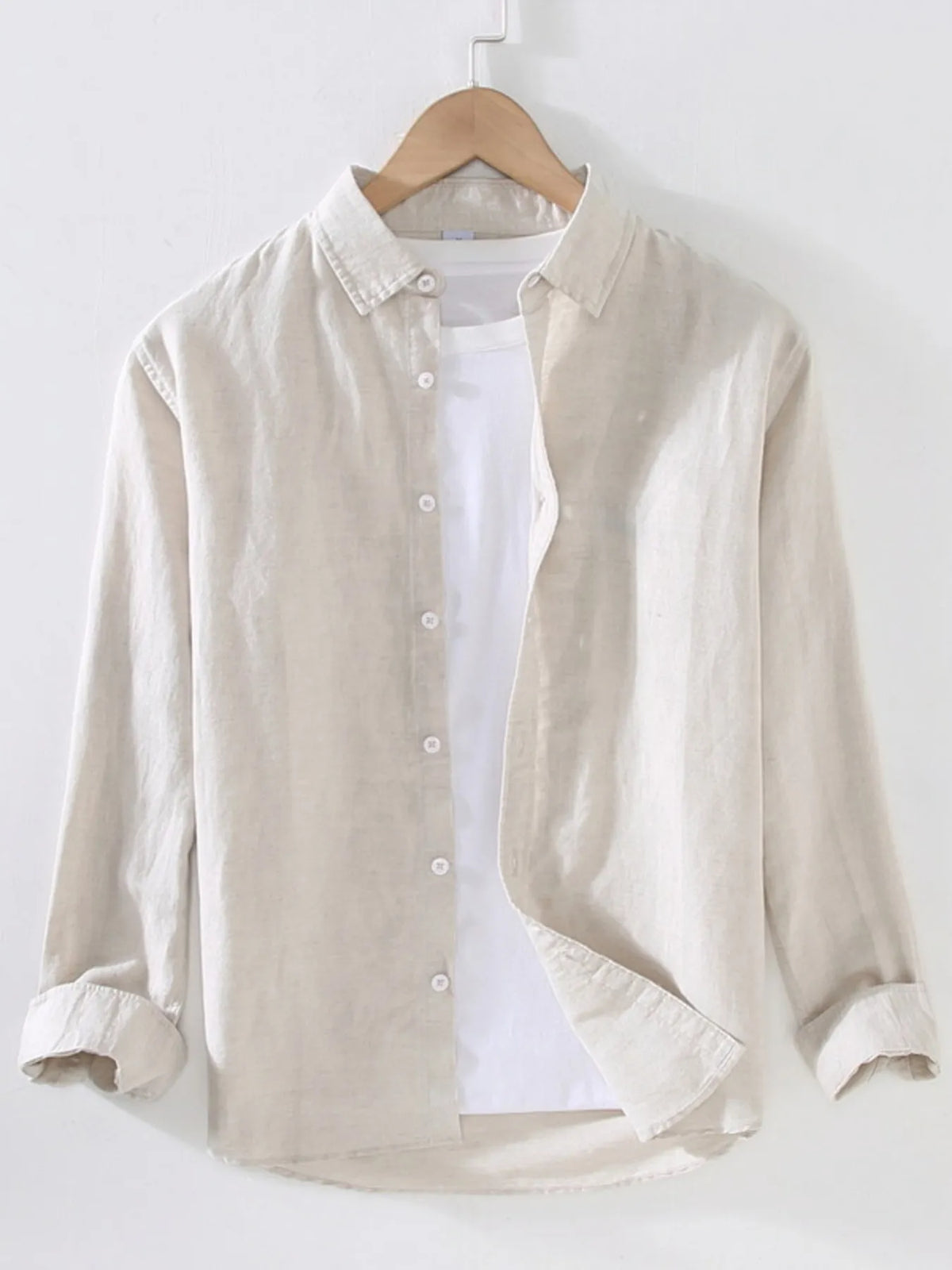 Breathable cotton men’s shirt for work or weekend – wrinkle-resistant fabric