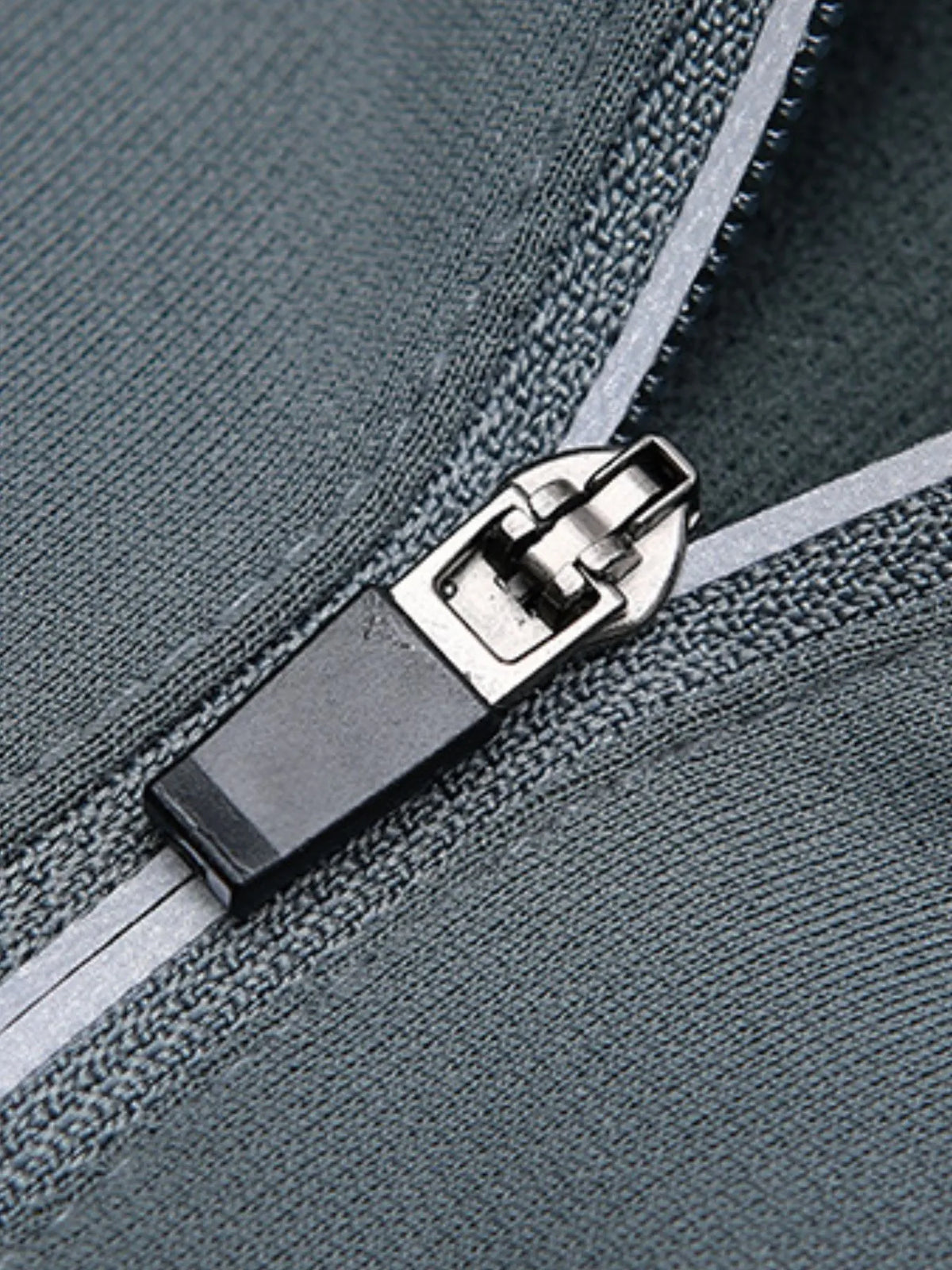 Men’s Plus Size Quarter-Zip Active Shirt – Gray Moisture-Wicking Long Sleeve T-Shirt for Gym & Casual Wear