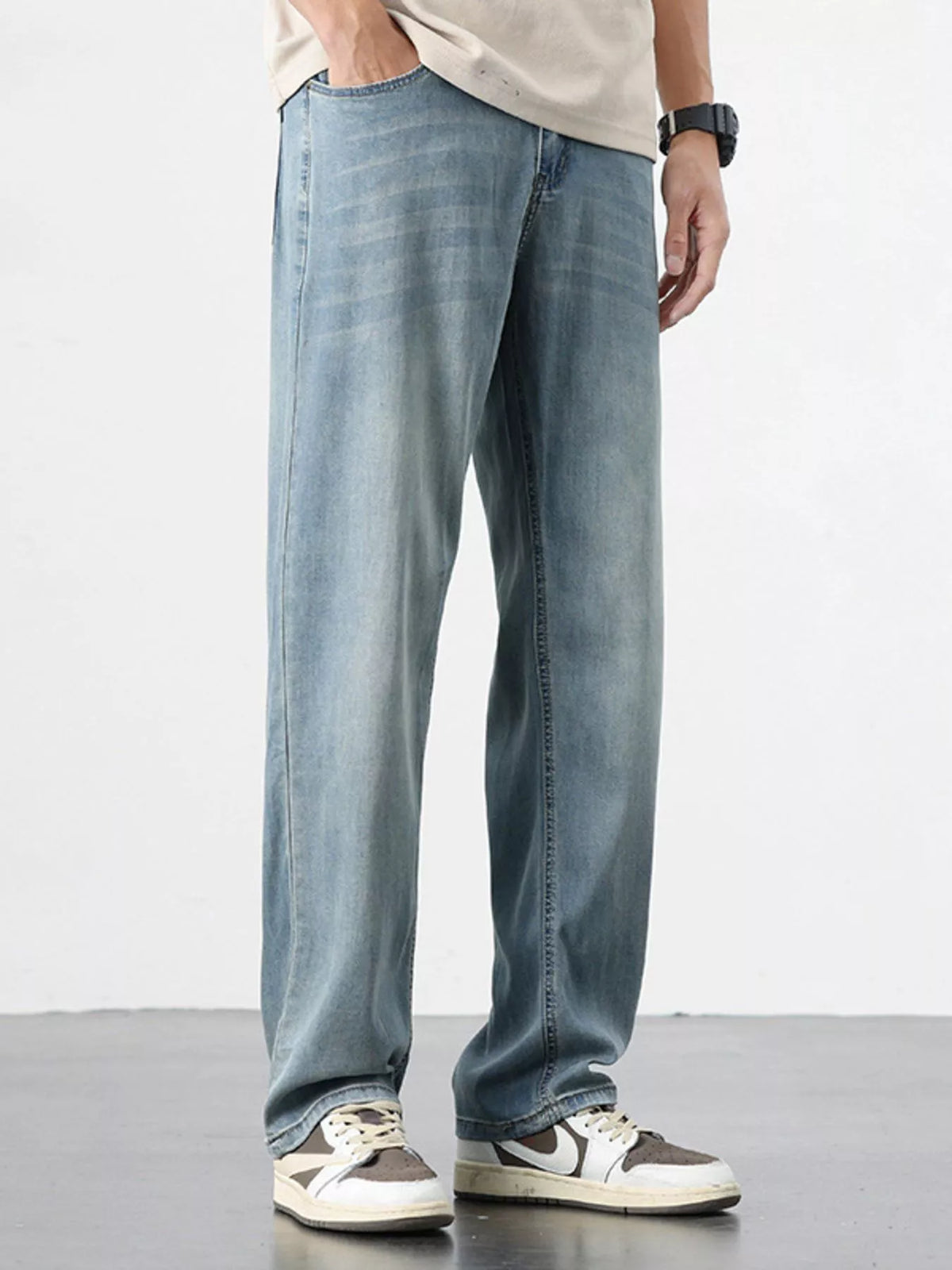 Mens lyocell wide leg jeans in washed regular fit