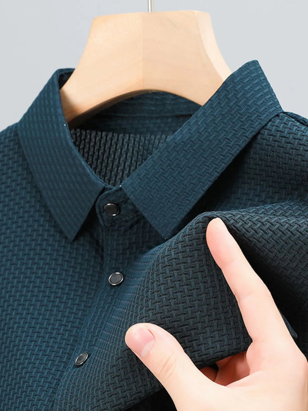 Men’s regular fit polo shirt with button detail – best price for summer shopping