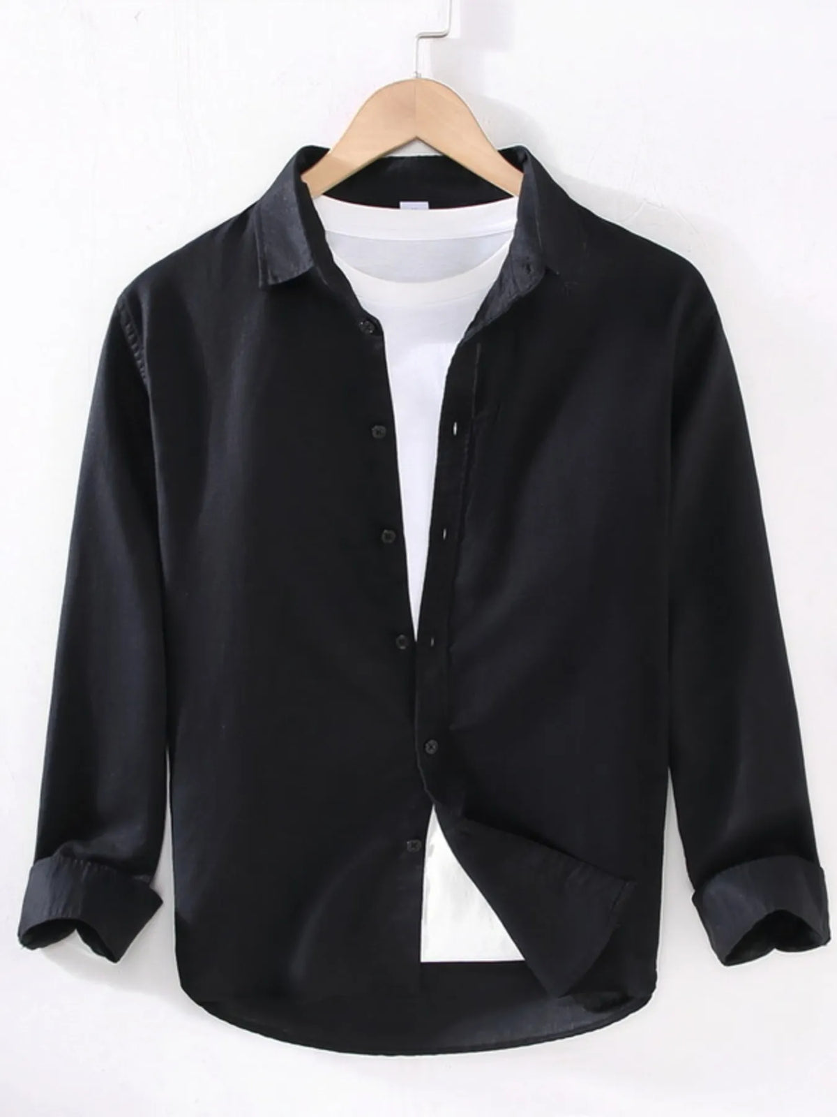 Breathable cotton men’s shirt for work or weekend – wrinkle-resistant fabric