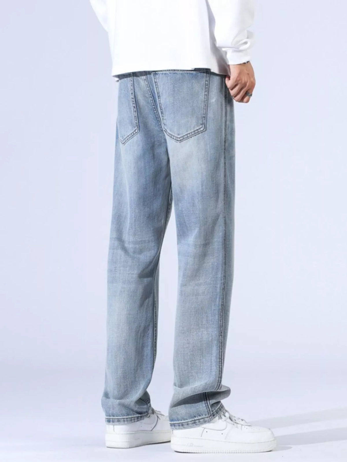 Men's relaxed fit wide leg jeans in blue wash - comfort stretch denim