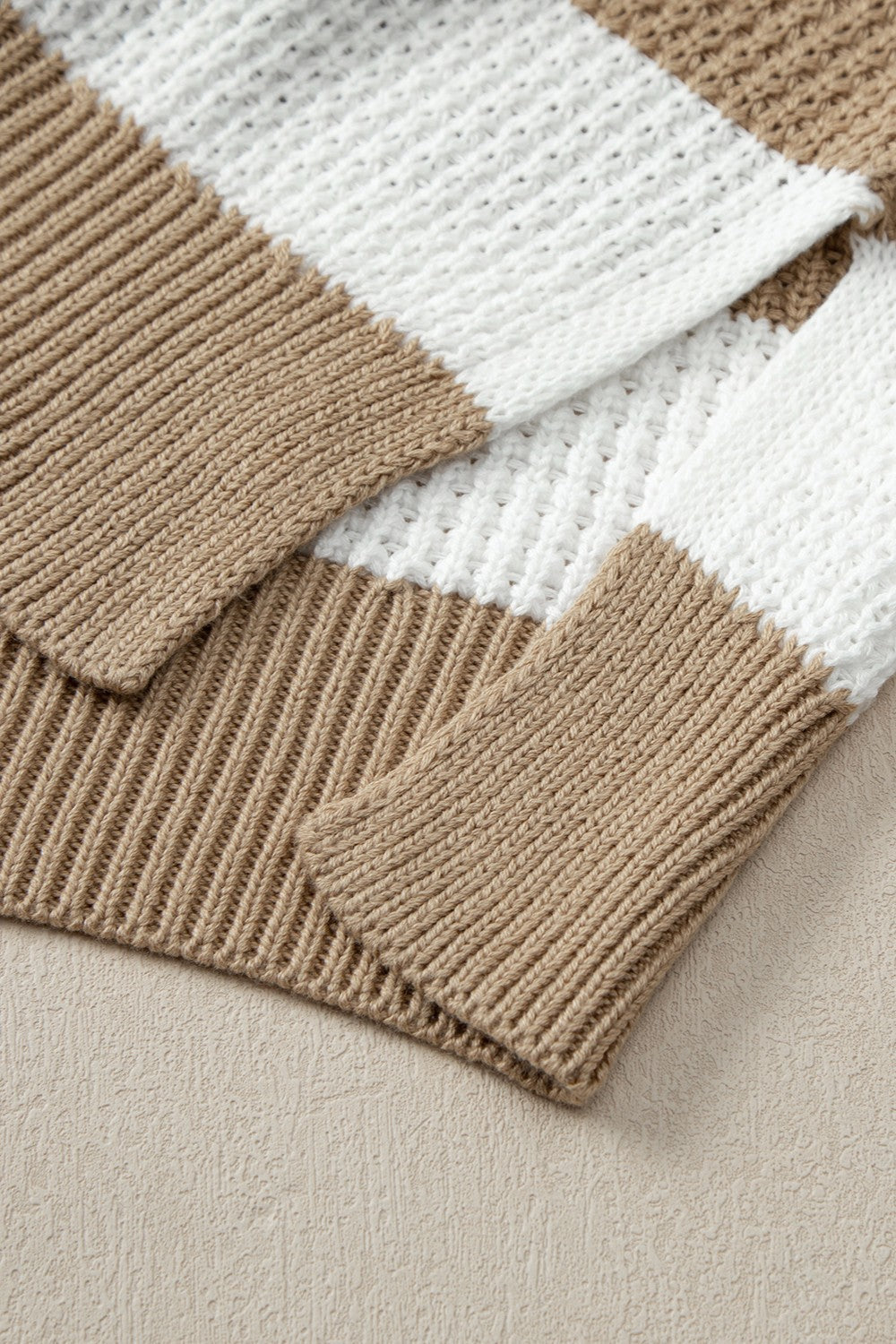 Color Block Round Neck Sweater – Trendy & Comfortable Knitwear Trandify Deal