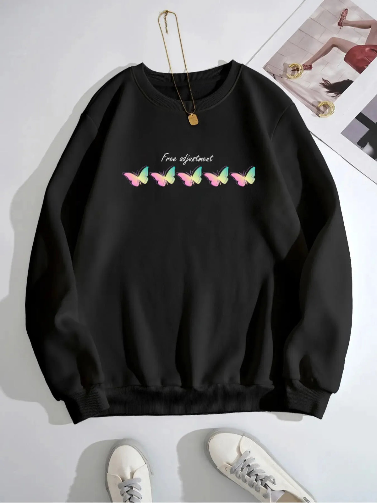 Plus Size Casual Loungewear – Cozy Butterfly Design Sweatshirt for Women