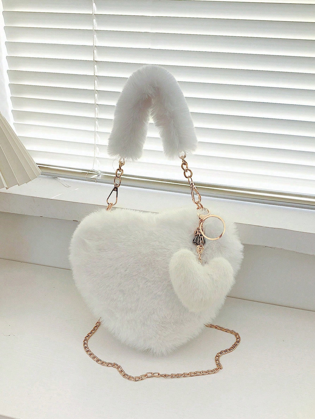 Heart Shape Faux Fur Handbag Trandify Deal