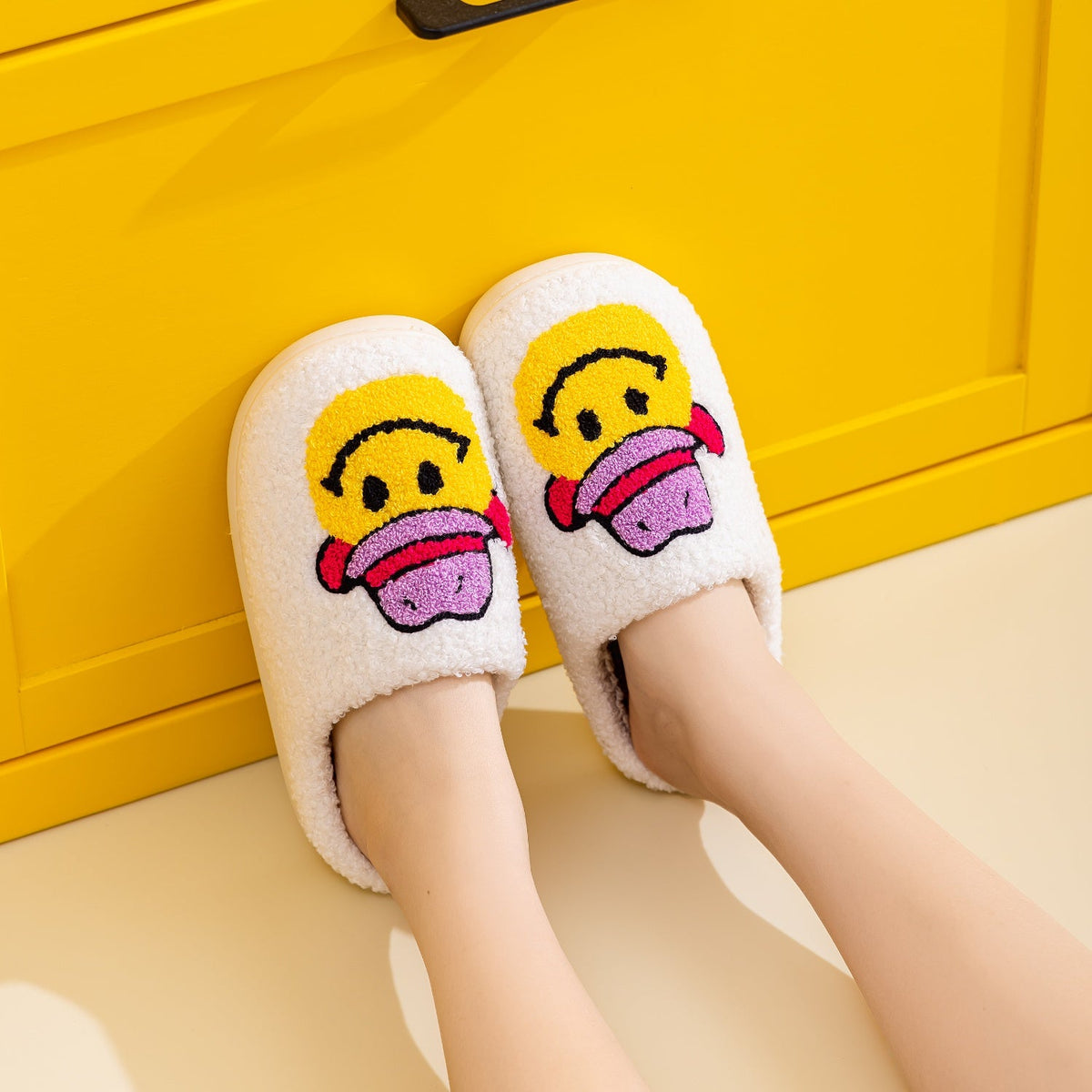 Melody Smiley Face Slippers Trandify Deal