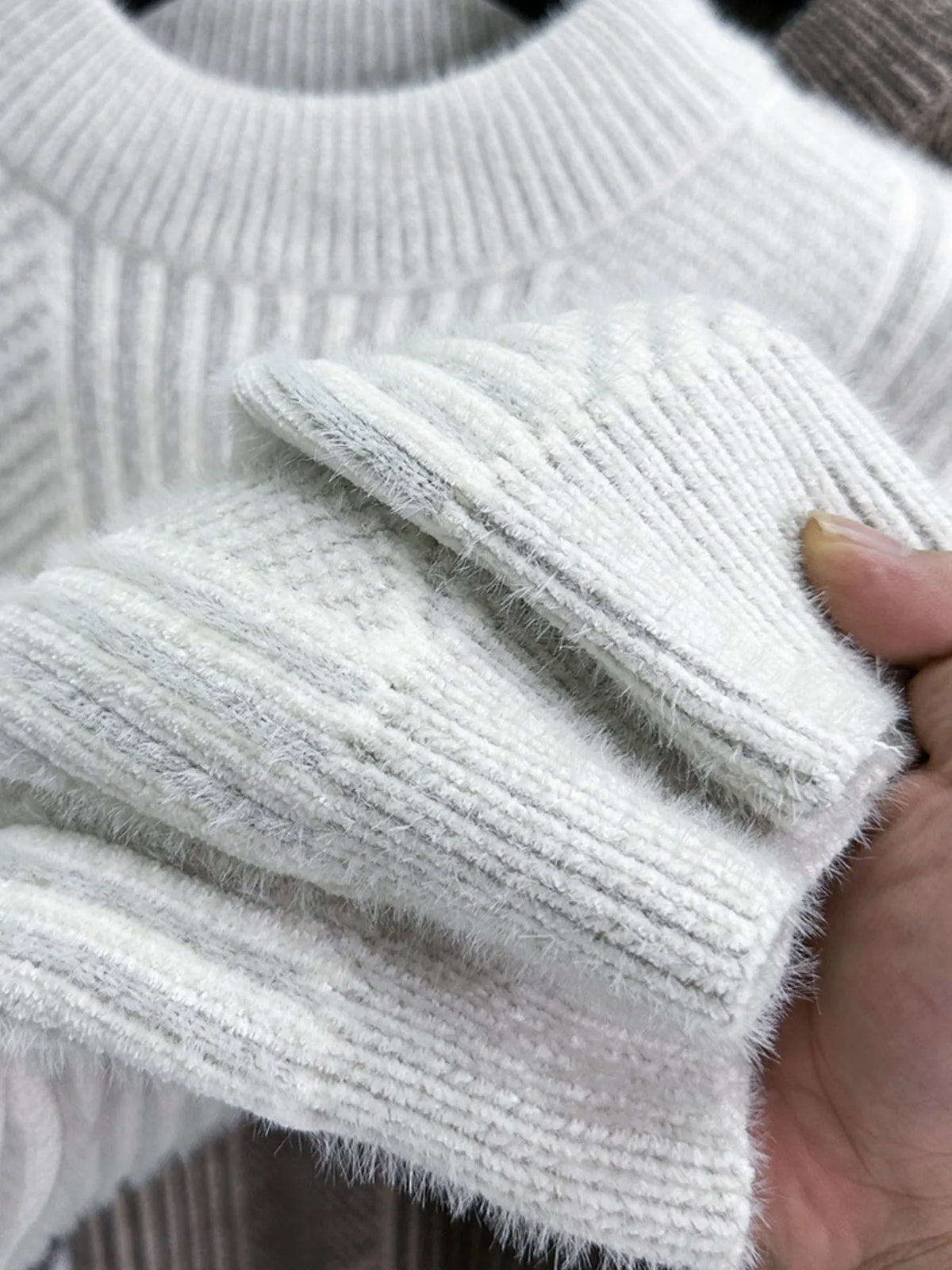 Soft Stretchable Crewneck Top for Men – Casual Layering Essential