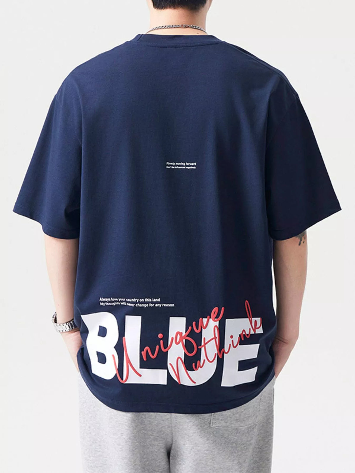 Mens oversized t-shirt in 100% cotton, plus size comfort fit model showing relaxed style