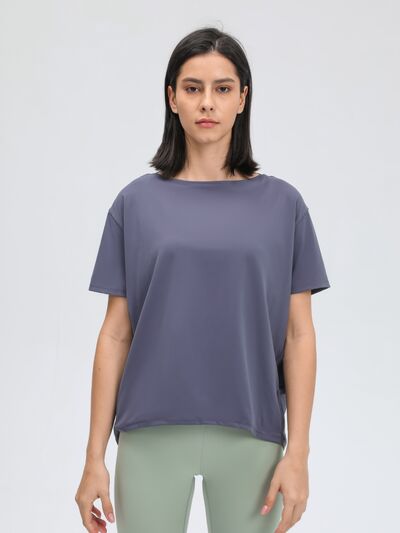 Soft breathable women's tee for gym and everyday outfits