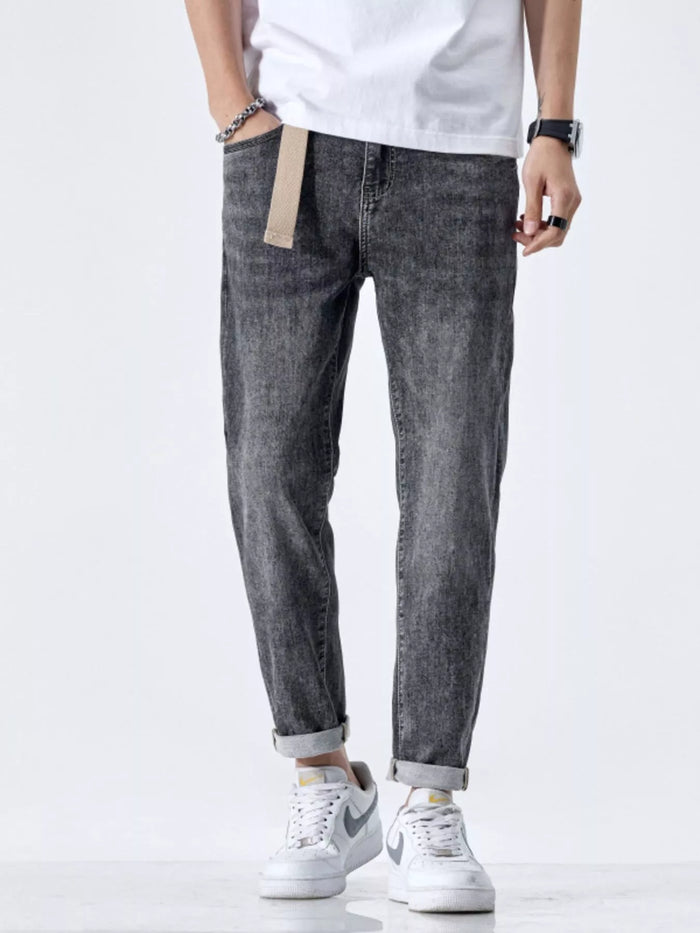 Men's straight leg washed black jeans regular fit