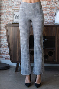 Plus Size Flare Pants with Wide Waist – Casual & Office Wear Outfit