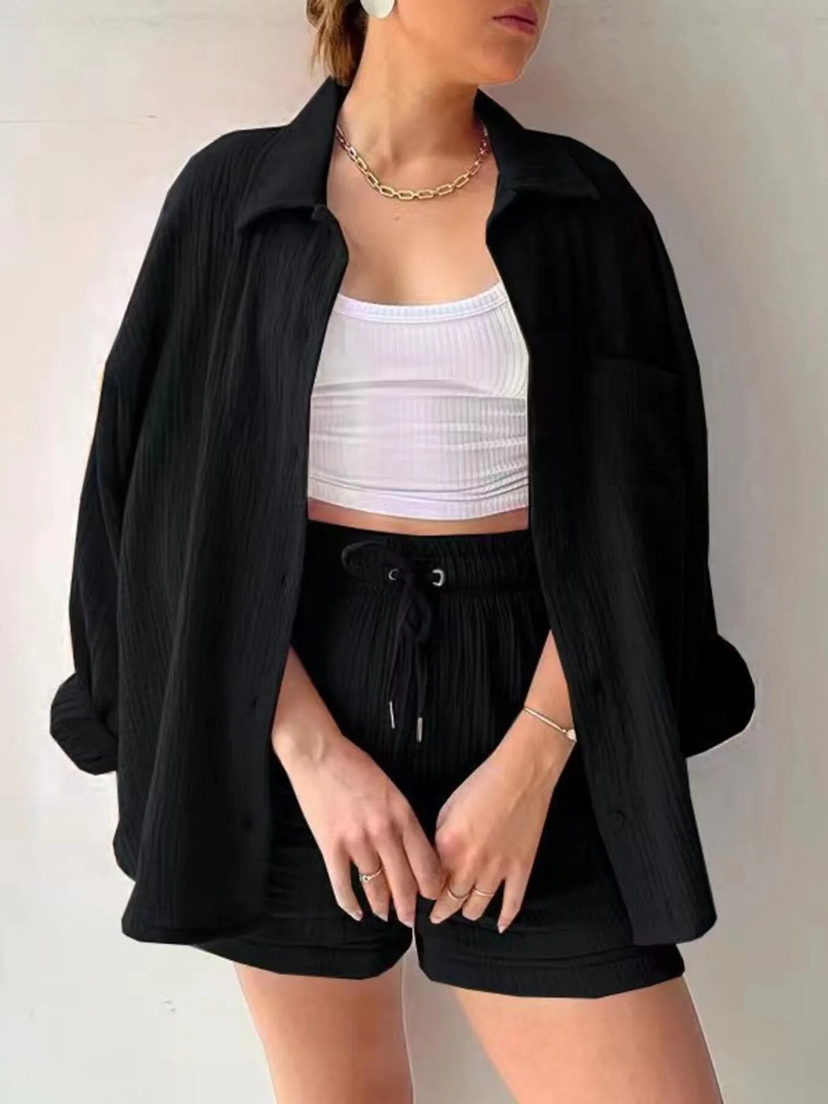 Trendy linen-blend two-piece set for women, stylish matching shirt and shorts