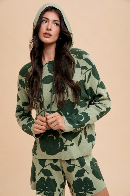 Trendy Floral Print Hoodie & Lounge Shorts – Comfortable Outfit for Women