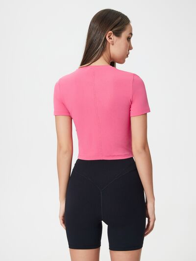 Soft breathable women's tee for gym and everyday outfits