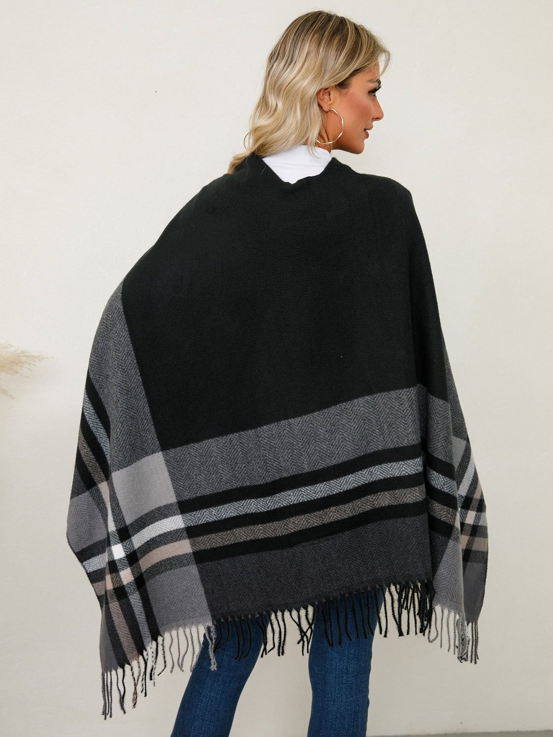 Fringe Contrast Plaid Poncho Trandify Deal