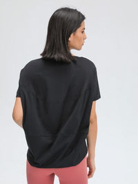 Soft breathable women's tee for gym and everyday outfits