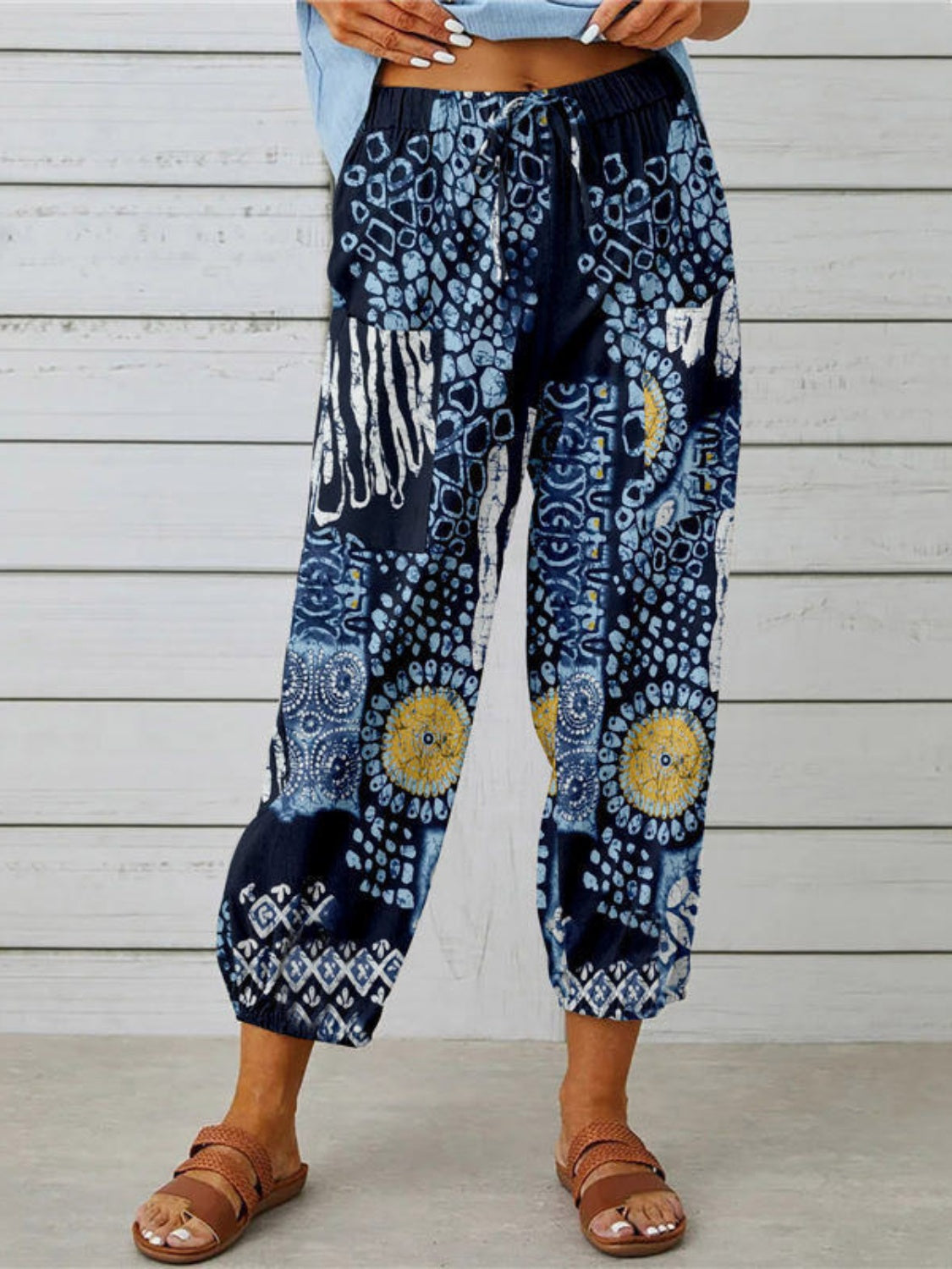 Printed Tied Cropped Pants Trandify deal
