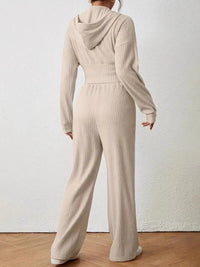 Women’s zip-up hoodie and jogger set in soft fleece fabric for casual wear