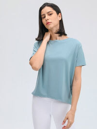 Soft breathable women's tee for gym and everyday outfits