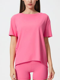 Soft breathable women's tee for gym and everyday outfits