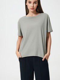 Soft breathable women's tee for gym and everyday outfits