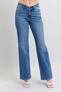 Judy Blue High Waist Straight Jeans in vintage wash with V-Front detail