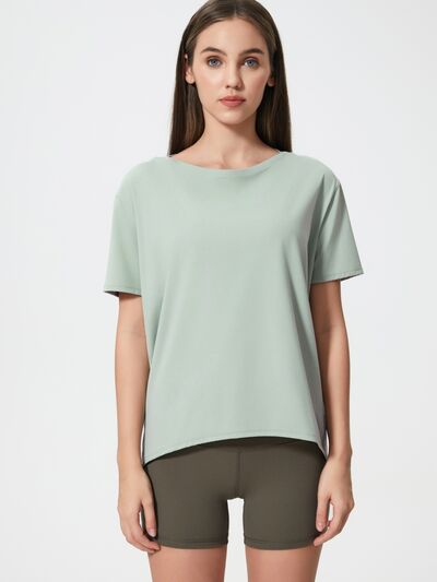 Soft breathable women's tee for gym and everyday outfits