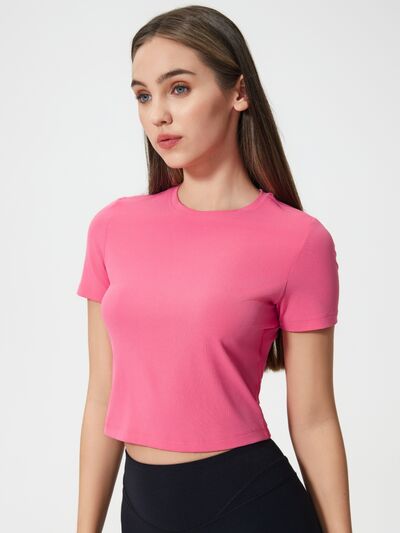 Soft breathable women's tee for gym and everyday outfits
