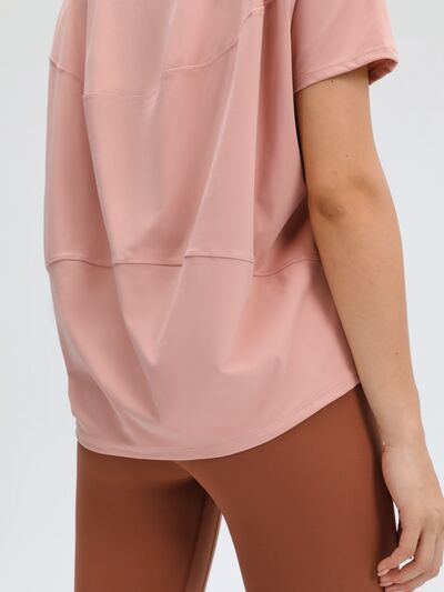 Soft breathable women's tee for gym and everyday outfits