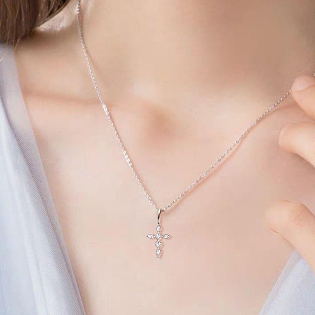 925 Sterling Silver Moissanite Cross Pendant Necklace Trandify Deal
