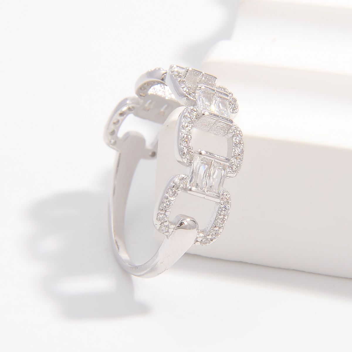 925 Sterling Silver Zircon Cutout Ring Trandify Deal