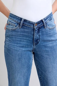 Judy Blue High Waist Straight Jeans in vintage wash with V-Front detail