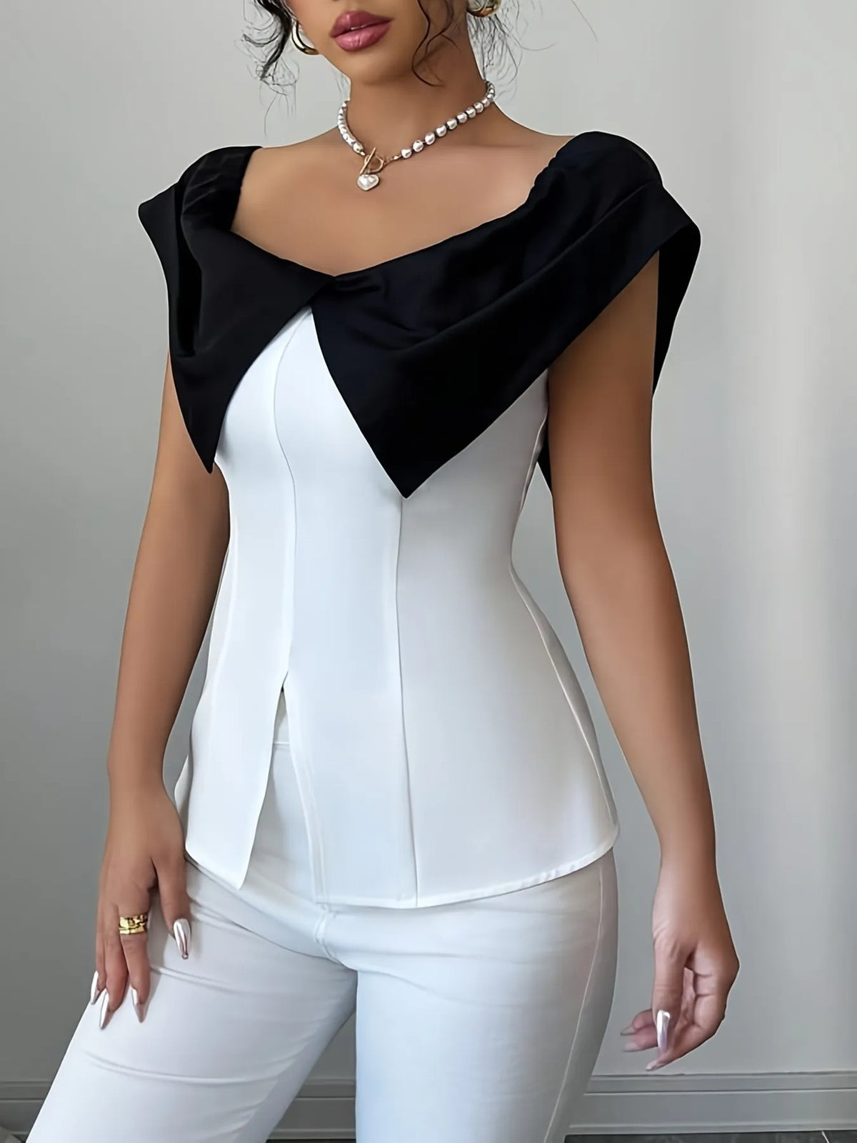 Women’s Slit Contrast Cap Sleeve Blouse – Trendy Fashion Top